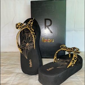 Reba flip flop leopard Sandal